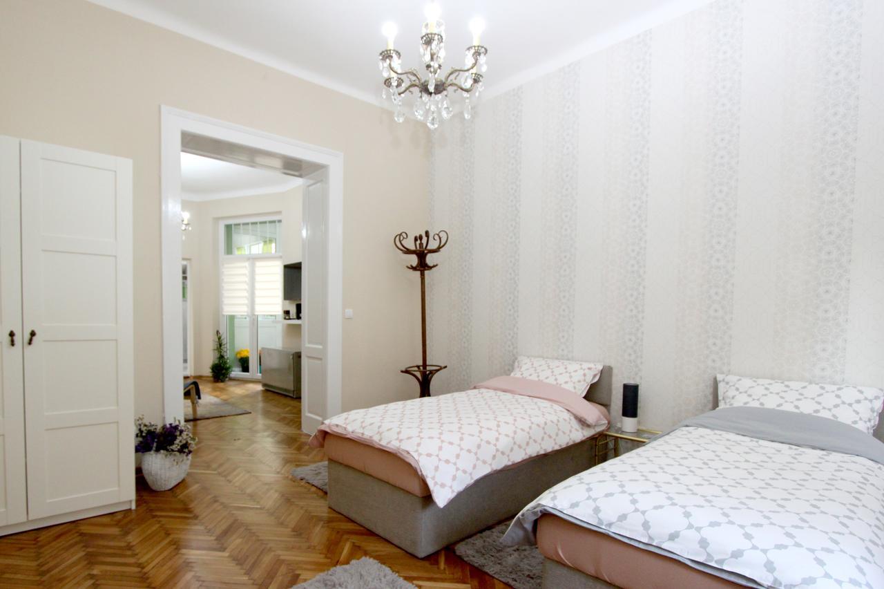 City Center Apartment Mika Beograd Eksteriør billede